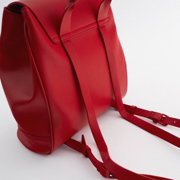 Knotted flap backpack - Picture 5 of 9